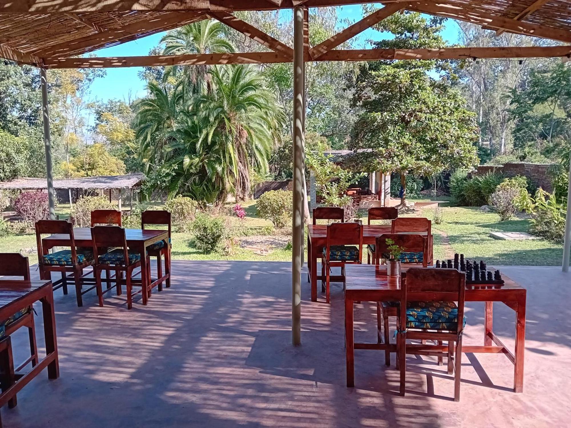 Blend Lodge And Kitchen - Pakachere Zomba Exterior foto
